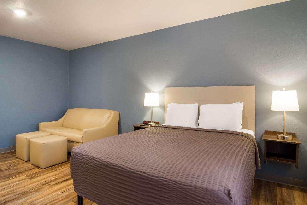 Woodspring Suites Jacksonville - South Екстериор снимка